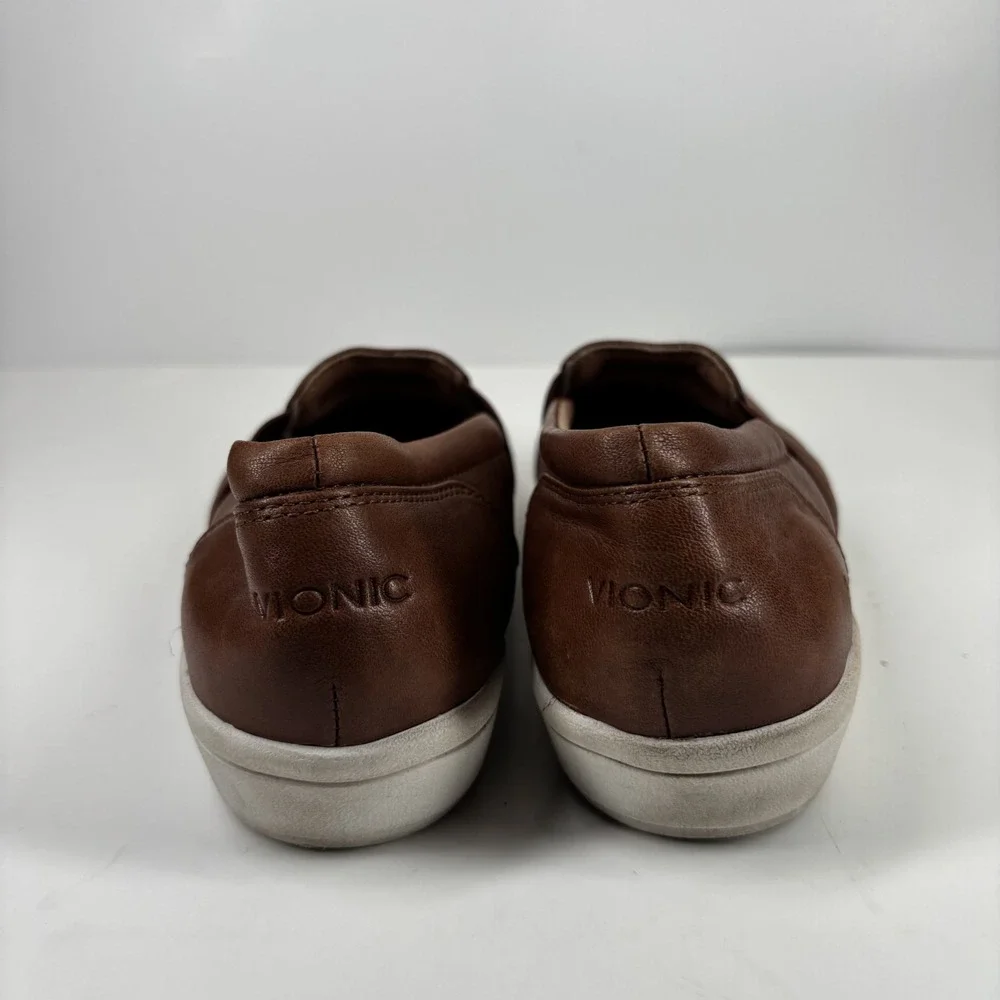 Vionic Magnolia Gianna Women's US 7.5 Tan Leather Comfort Slip-On Flat Loafers